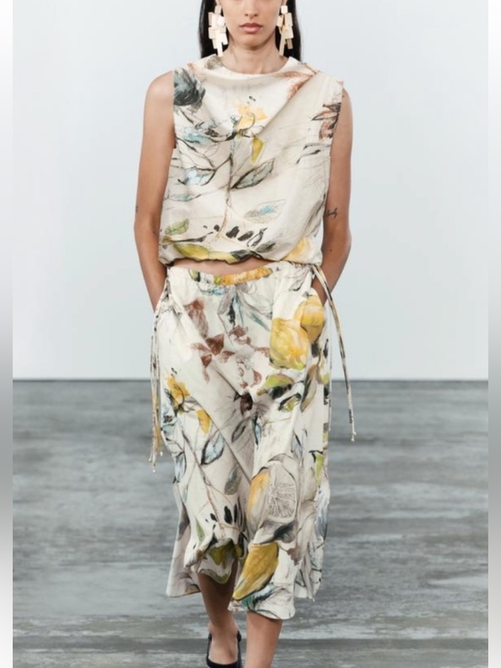 Floral Cream and Yellow Two-Piece Top/Skirt Set EUC size S/P